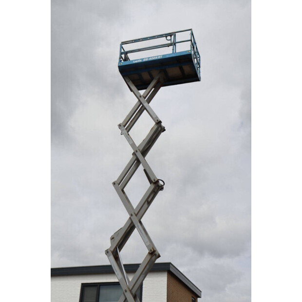 2012 Genie GS-4069-47351330