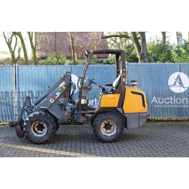2011 GiANT V452T-47351690