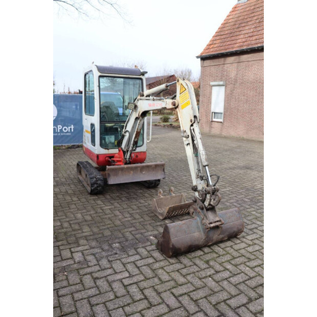 2001 TAKEUCHI TB016-47351800