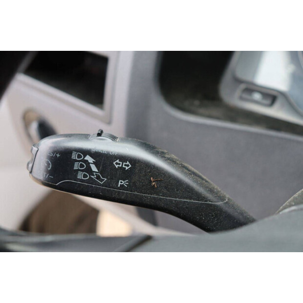 2011 Volkswagen Transporter T5-47352594