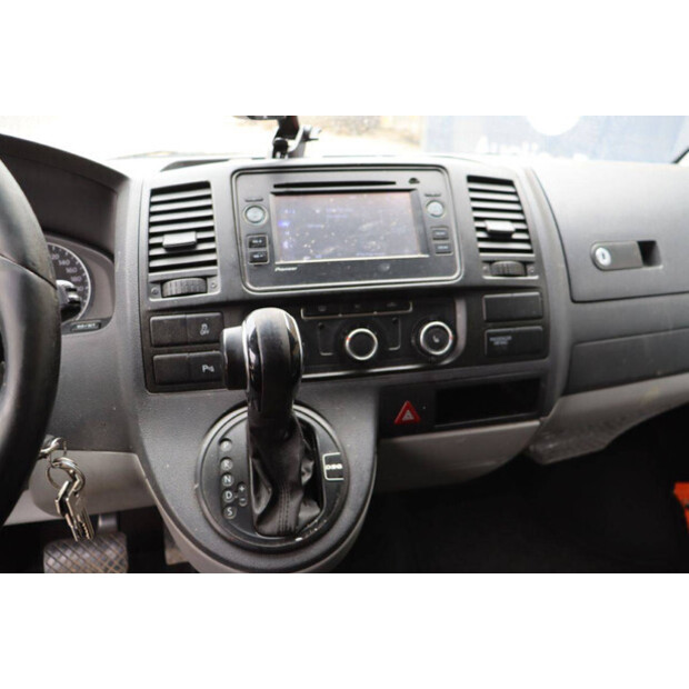 2011 Volkswagen Transporter T5-47352598