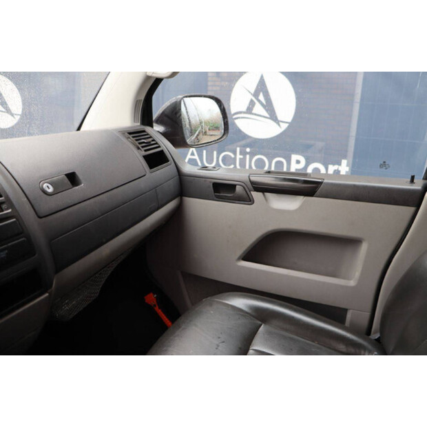 2011 Volkswagen Transporter T5-47352601