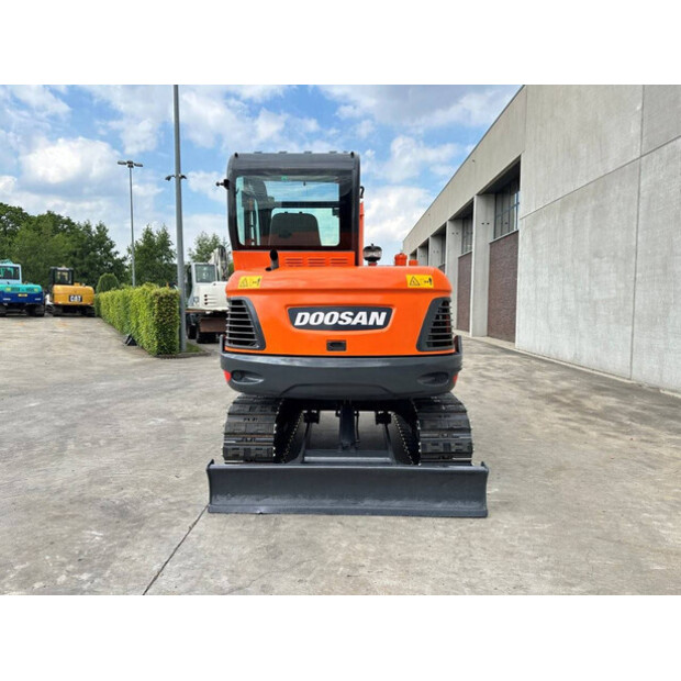 2020 دووسان DX55-9CN-47352807