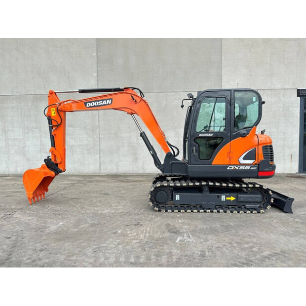 2020 دووسان DX55-9CN-47352809