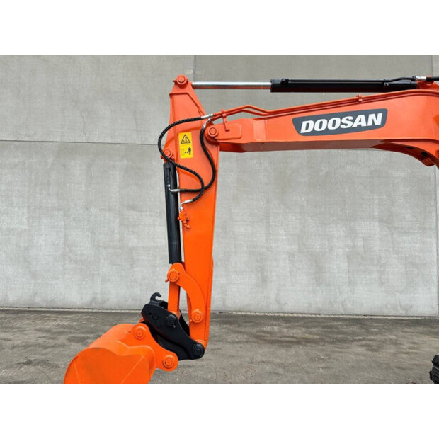 2020 دووسان DX55-9CN-47352813