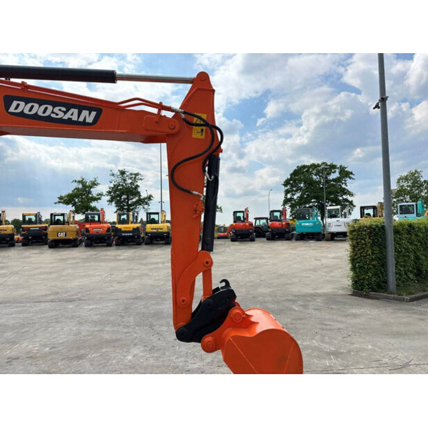 2020 دووسان DX55-9CN-47352814