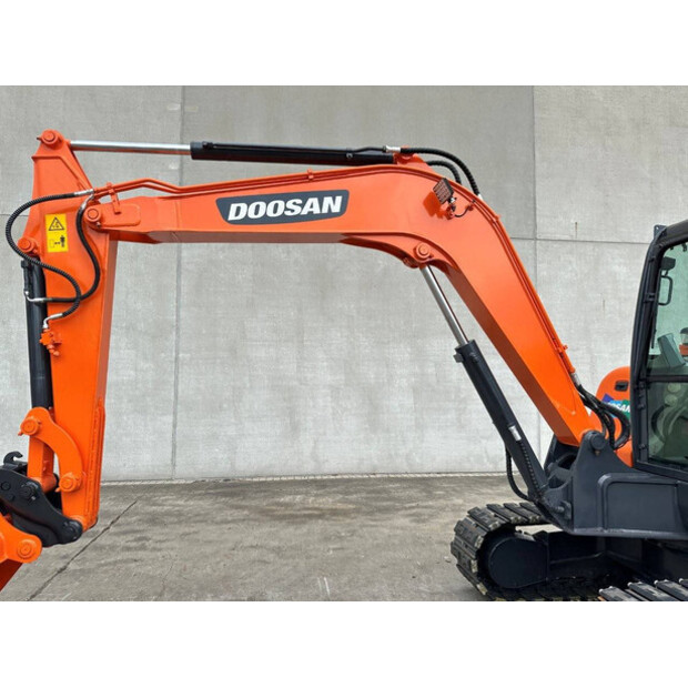 2020 دووسان DX55-9CN-47352815