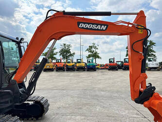 2020-doosan-dx55-9cn-47352816