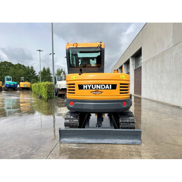 2016 Hyundai R60VS-47352849
