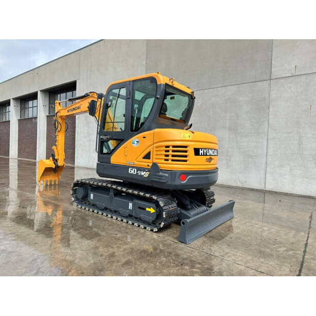 2016 Hyundai R60VS-47352850