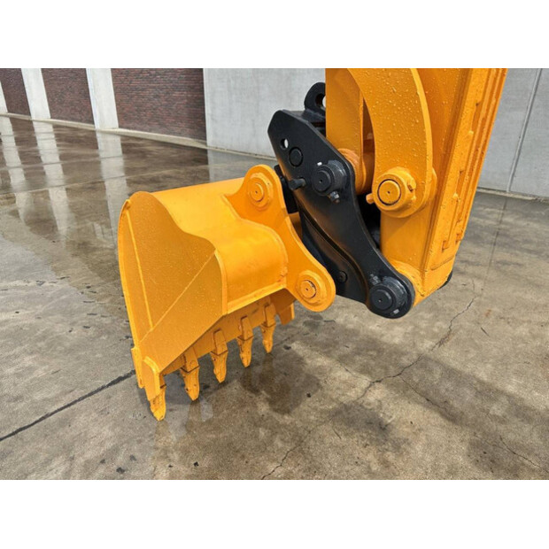 2016 Hyundai R60VS-47352852