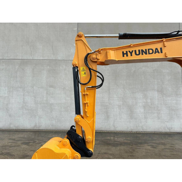 2016 Hyundai R60VS-47352855