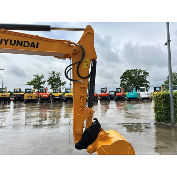 2016 Hyundai R60VS-47352856