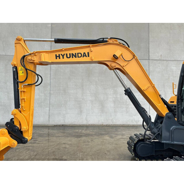 2016 Hyundai R60VS-47352857