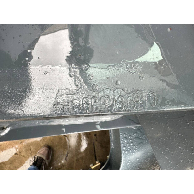 2016 Hyundai R60VS-47352885
