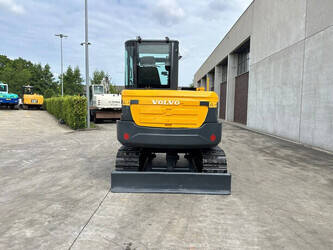 2014-volvo-ec60c-1455879-47352891
