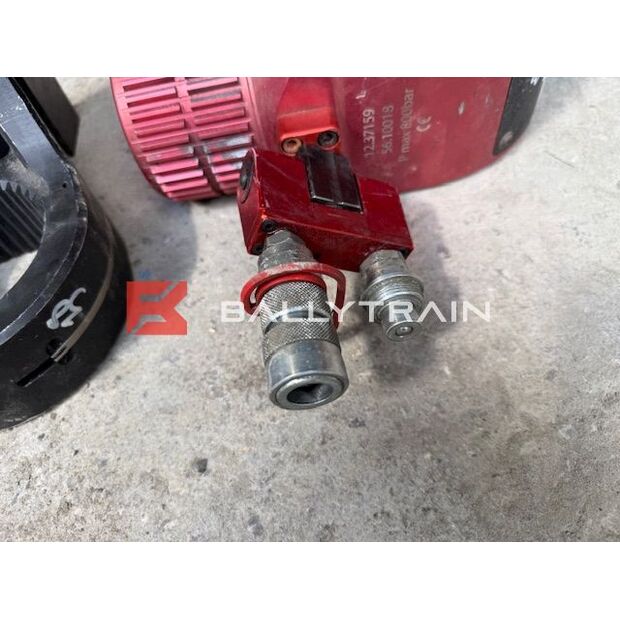 ITH CX18-47360382