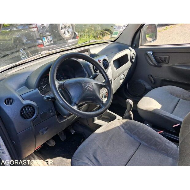 2004 سيتروين BERLINGO-47367605