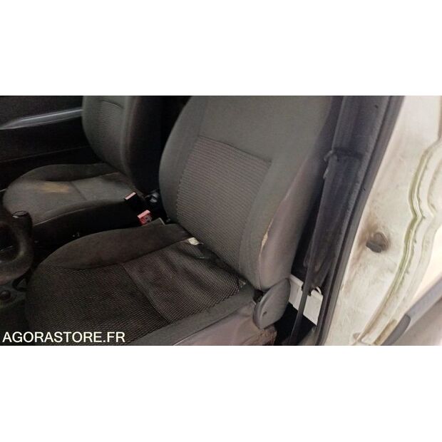 2010 سيتروين BERLINGO-47367878