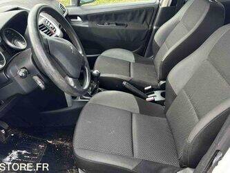 2013-peugeot-207-1455597-47367990