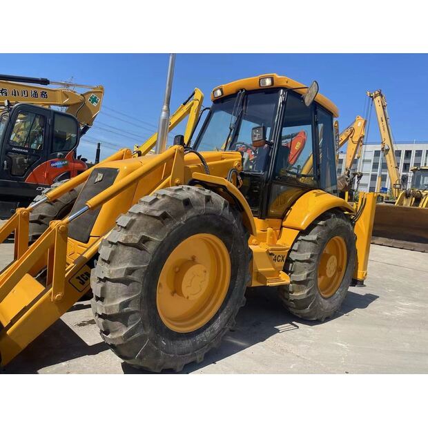 2021 JCB 4CX-47384712
