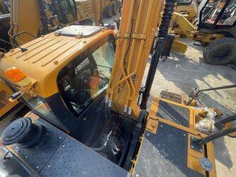 2025-hyundai-220-lc-9s-47384930