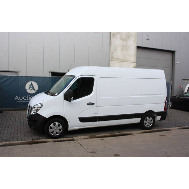 NISSAN NV400-47400561