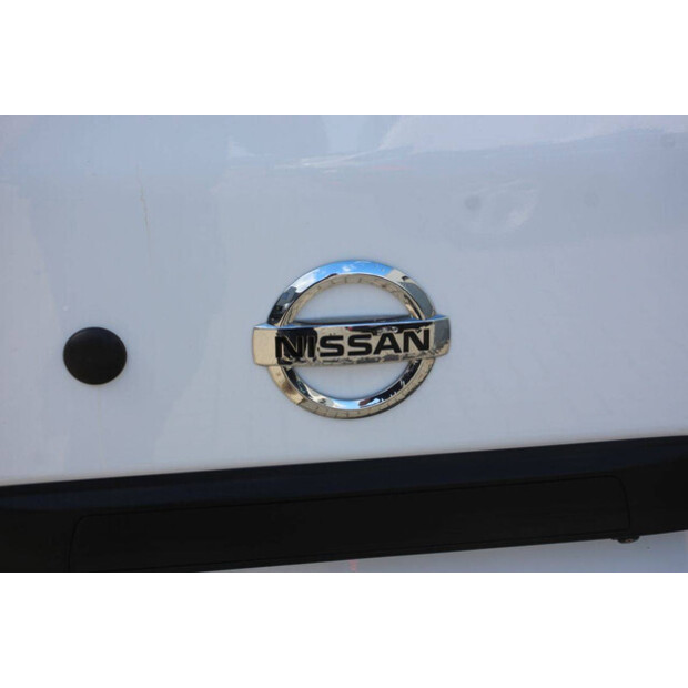 NISSAN NV400-47400576