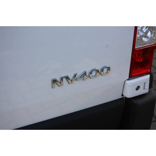 NISSAN NV400-47400577