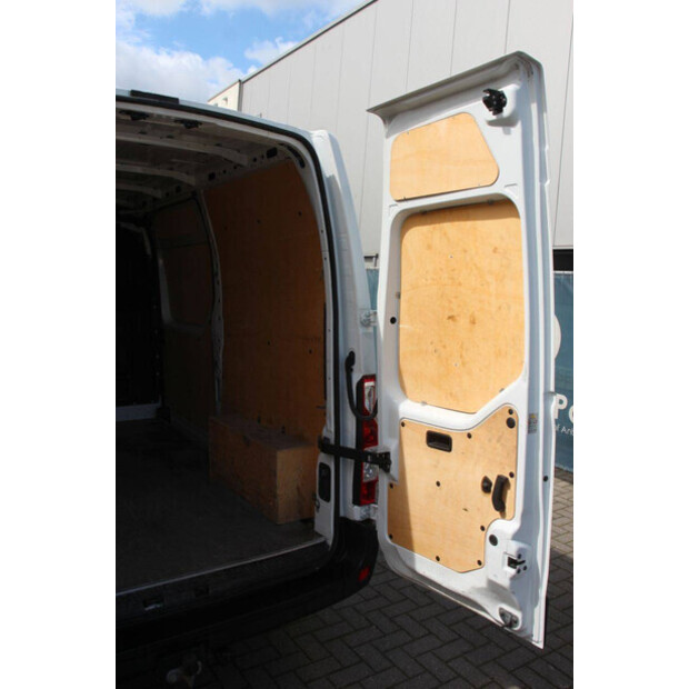 NISSAN NV400-47400580