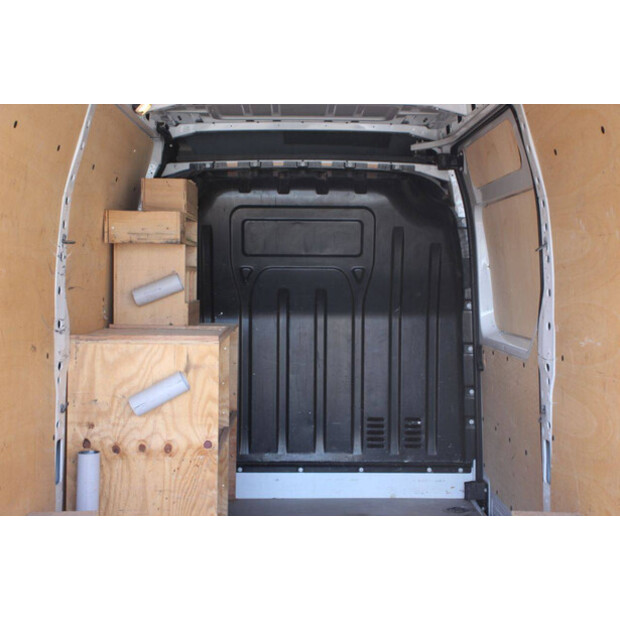 NISSAN NV400-47400582
