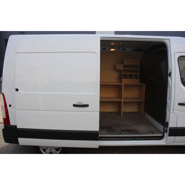 NISSAN NV400-47400583