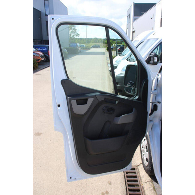 NISSAN NV400-47400590