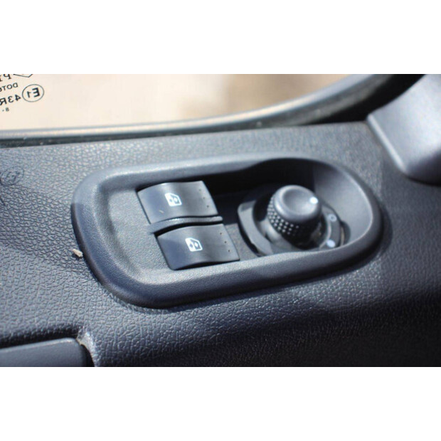 NISSAN NV400-47400591