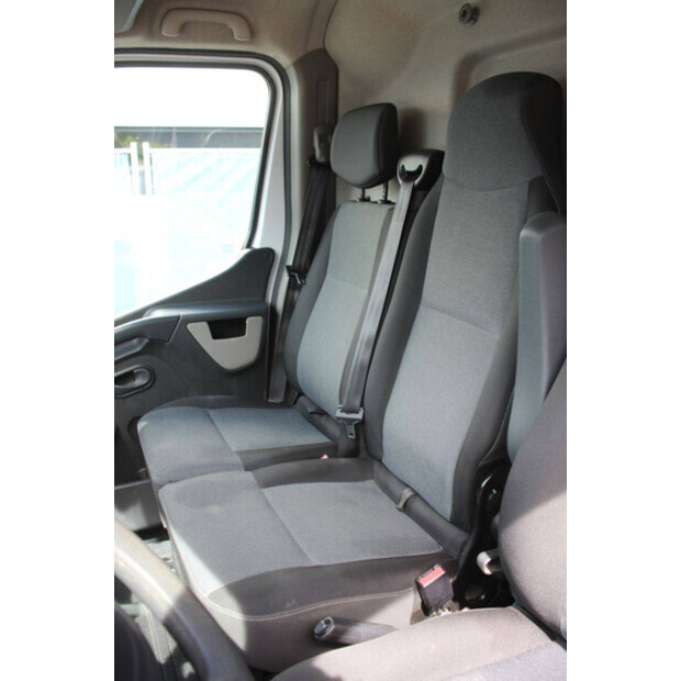 NISSAN NV400-47400593