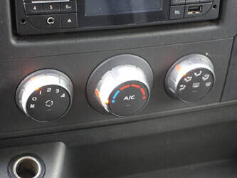 nissan-nv400-47400601