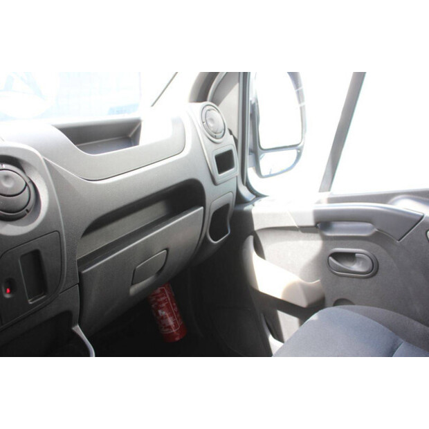 NISSAN NV400-47400603