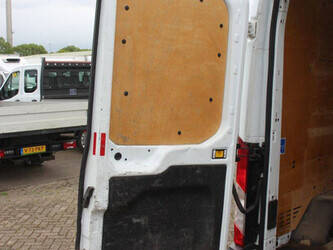 2019-ford-transit-1456169-47400746
