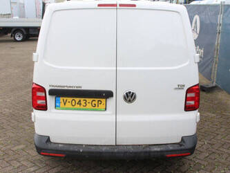 2017-volkswagen-transporter-tdi-1456172-47400874