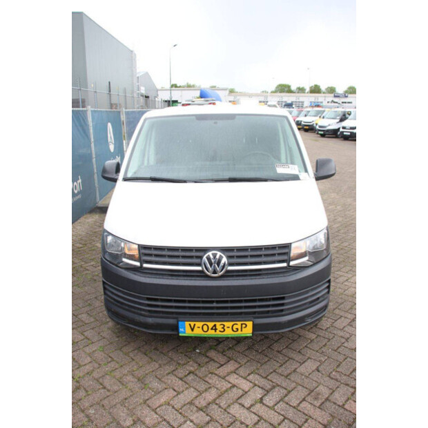 2017 Volkswagen Transporter TDI-47400877
