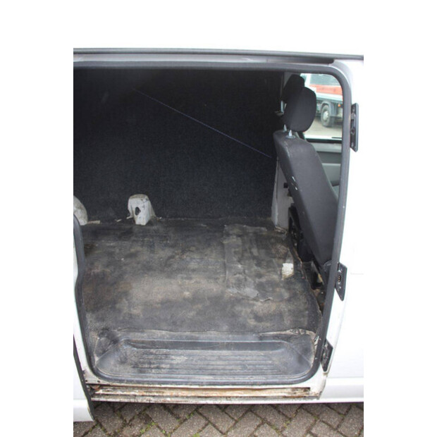2017 Volkswagen Transporter TDI-47400893