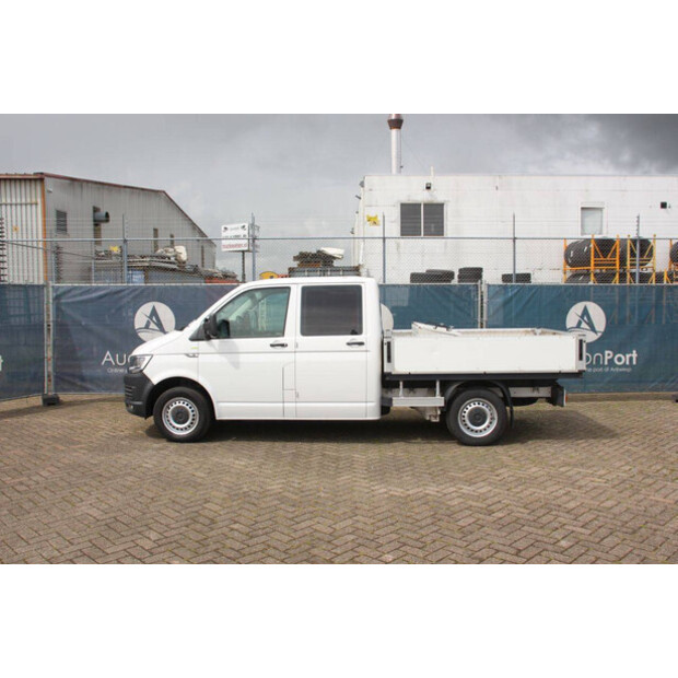 2018 Volkswagen Transporter-47401024