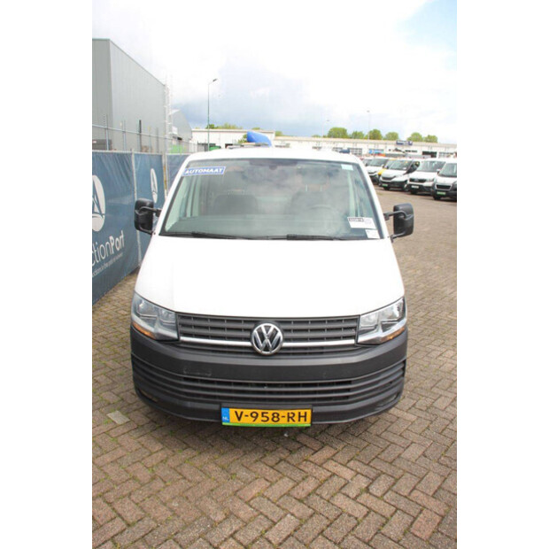 2018 Volkswagen Transporter-47401029