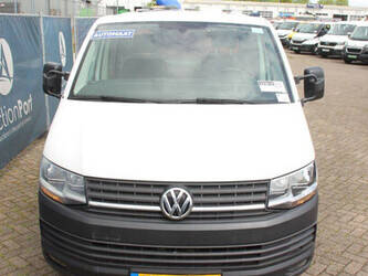 2018-volkswagen-transporter-1456175-47401029