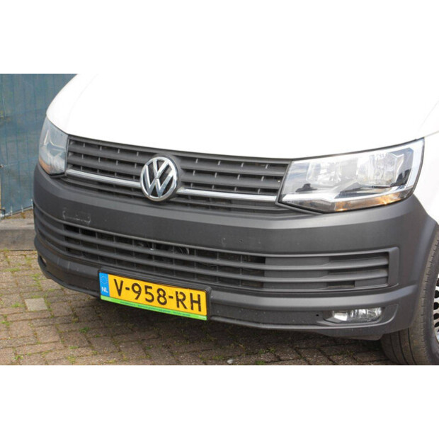2018 Volkswagen Transporter-47401031