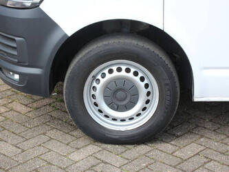 2018-volkswagen-transporter-1456175-47401035