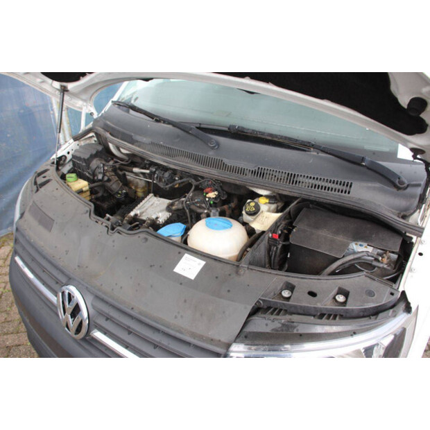 2018 Volkswagen Transporter-47401045