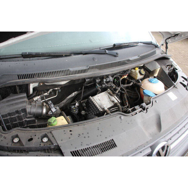 2018 Volkswagen Transporter-47401046