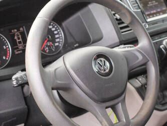 2018-volkswagen-transporter-1456175-47401056