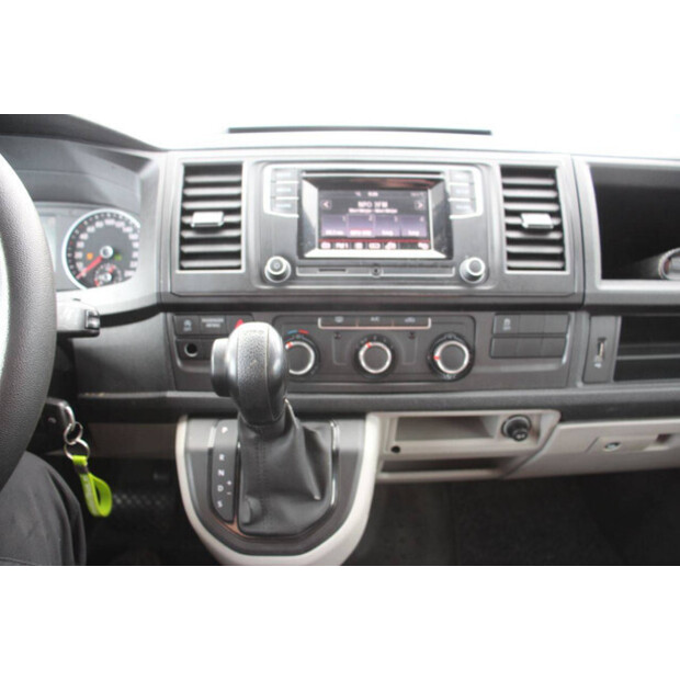 2018 Volkswagen Transporter-47401059